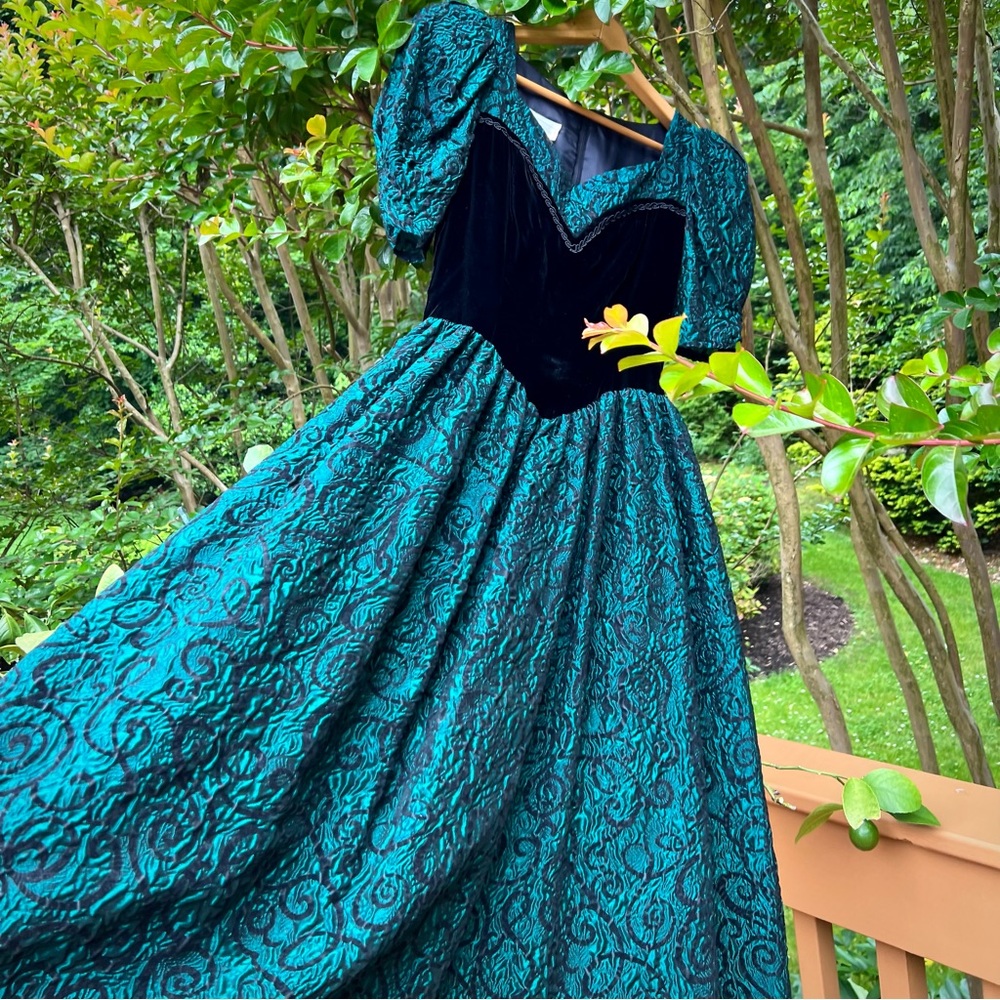 Gunne Sax 1980s emerald green black velvet ballgown Prom dress size 4
